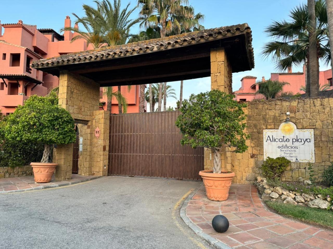 Marbella Bliss 2 Min To Alicate Beach And Pool In Residence Eksteriør bilde