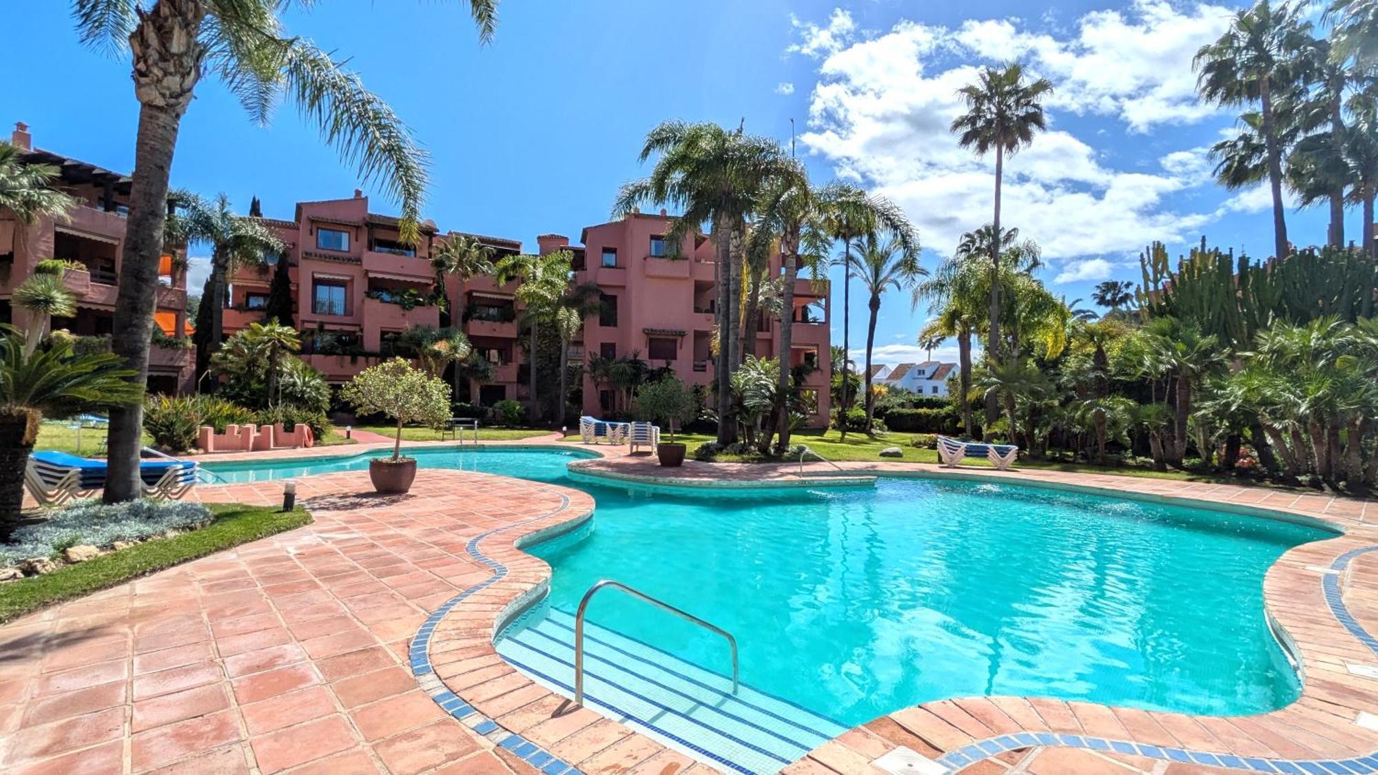 Marbella Bliss 2 Min To Alicate Beach And Pool In Residence Eksteriør bilde